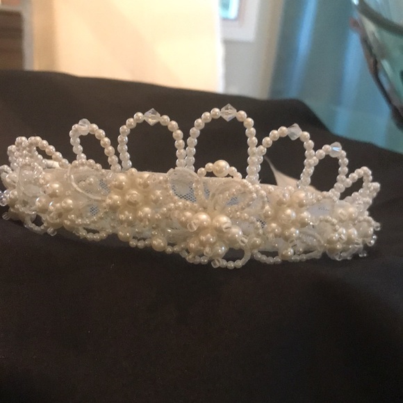 Tiara - Picture 2 of 3